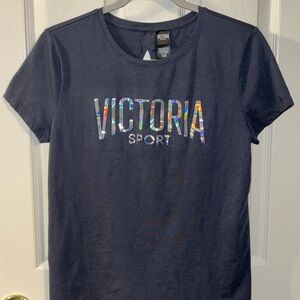 Victoria Secret Sport Athletic Shirt, Cut Out Back Size Small Never Worn
